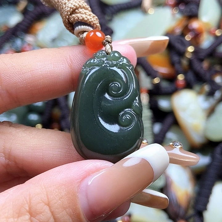 和田玉颈饰未镶嵌