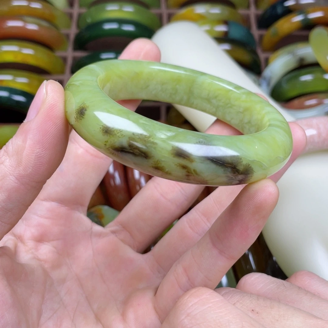 蛇纹石玉未镶嵌手镯