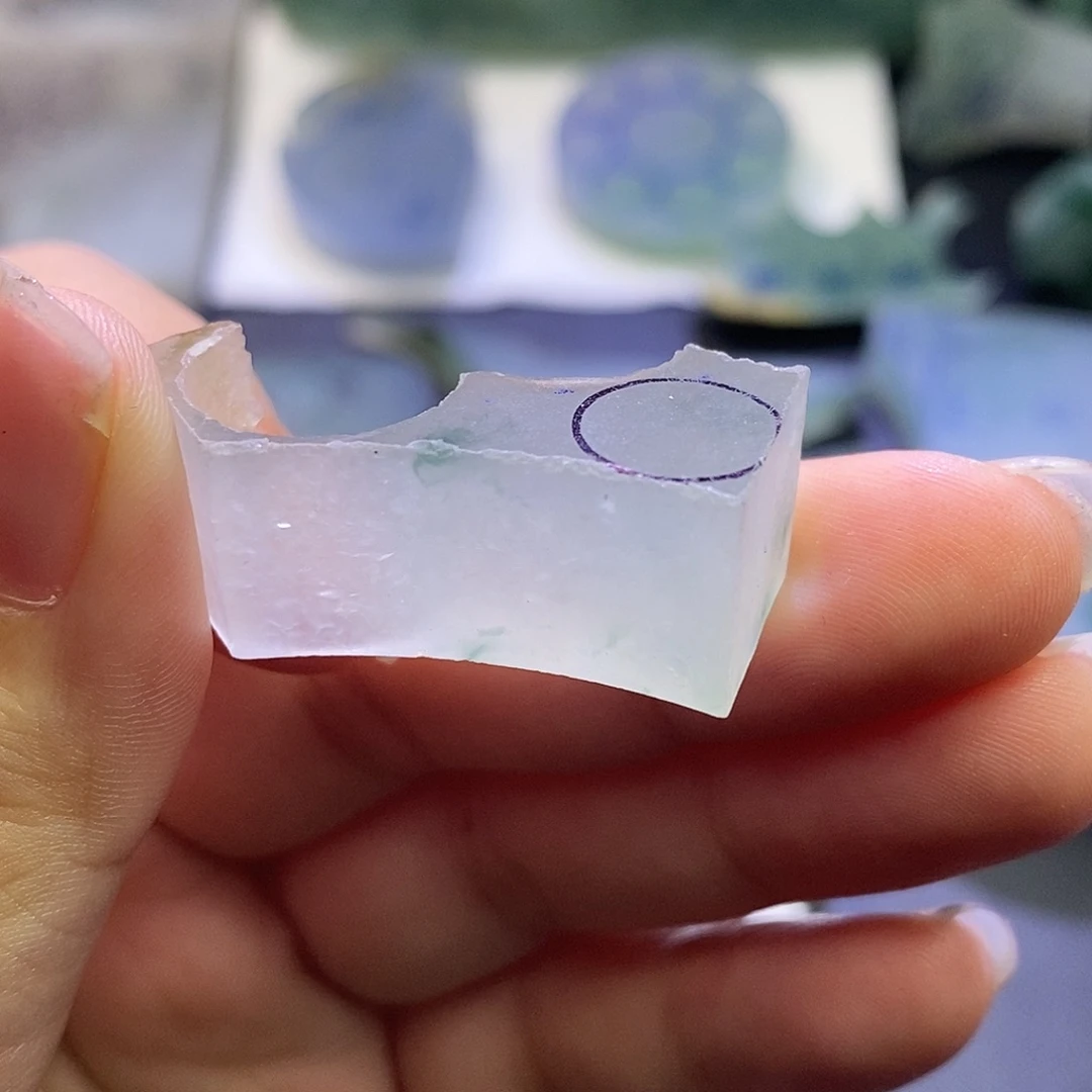 定制翡翠未镶嵌边角