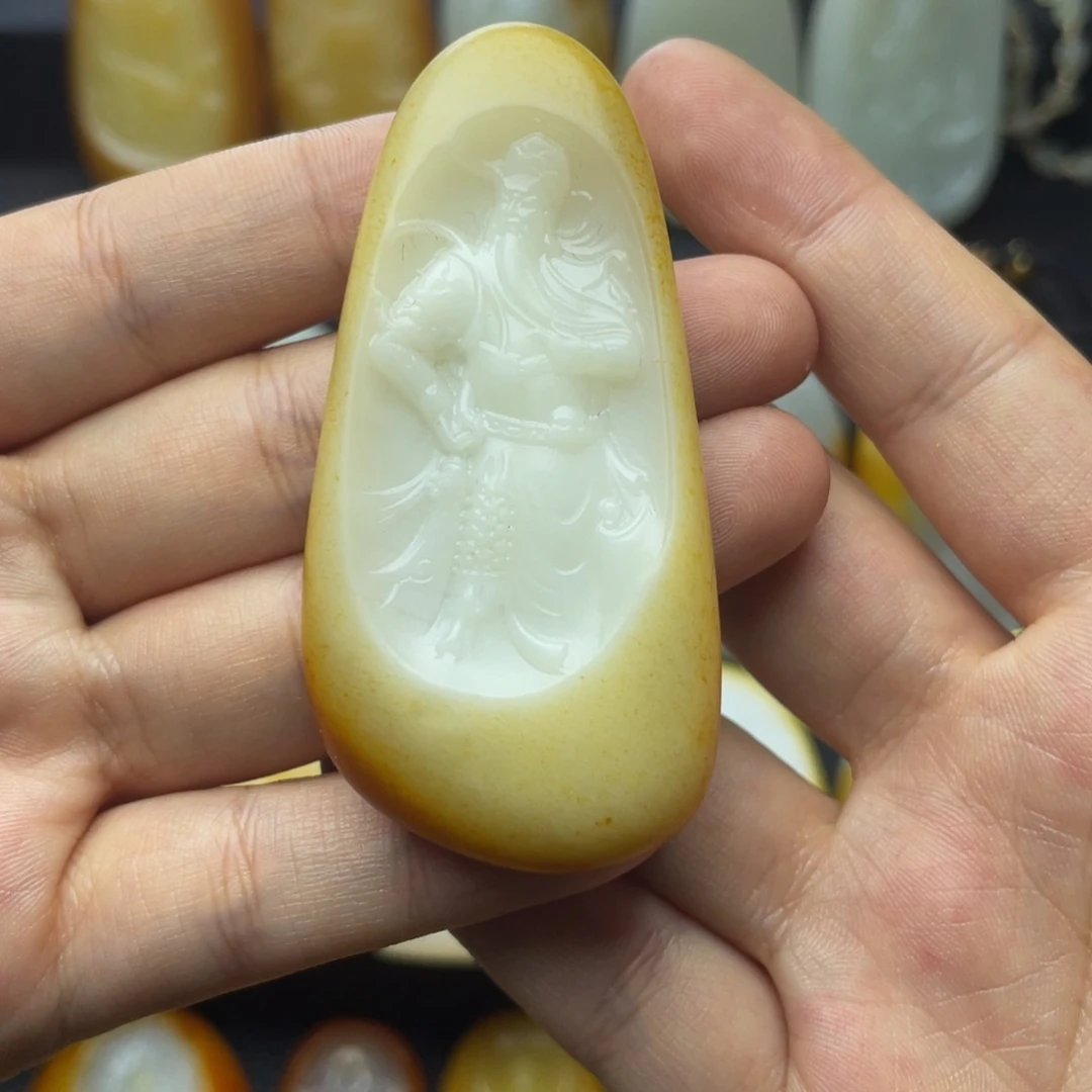 和田玉未镶嵌挂件