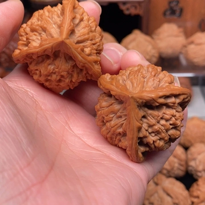 吊坠文玩核桃上***虎官帽