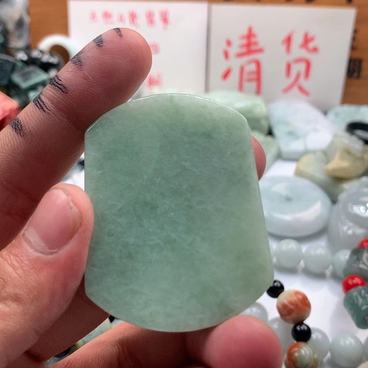 翡翠未镶嵌颈饰保真天然a货翡翠