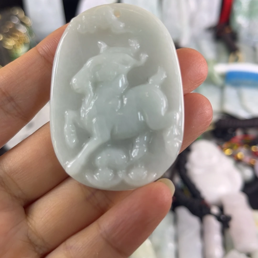 翡翠未镶嵌吊坠(不含链)瑕疵