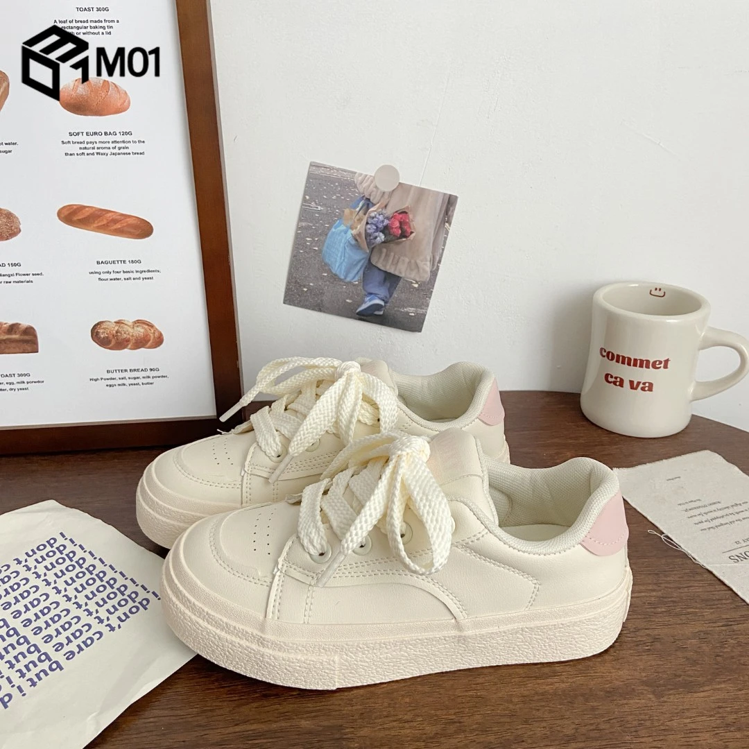 M01奶油厚底小白鞋女皮面春夏新款小众百搭面包鞋低帮学生板鞋子