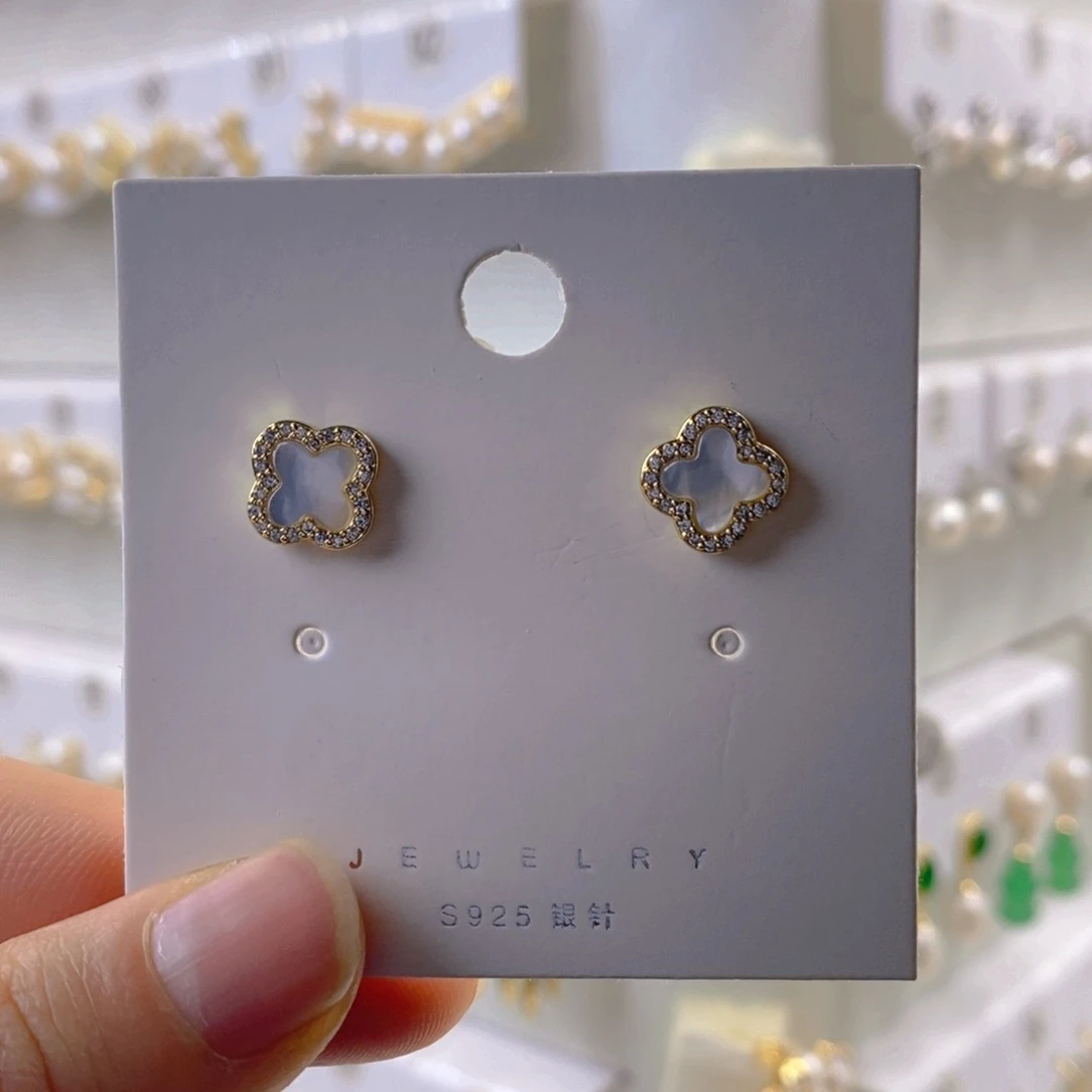 淡水珍珠耳饰未镶嵌