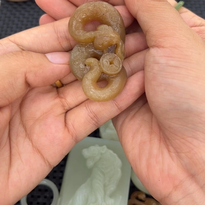 诺***佑和田玉未镶嵌颈饰