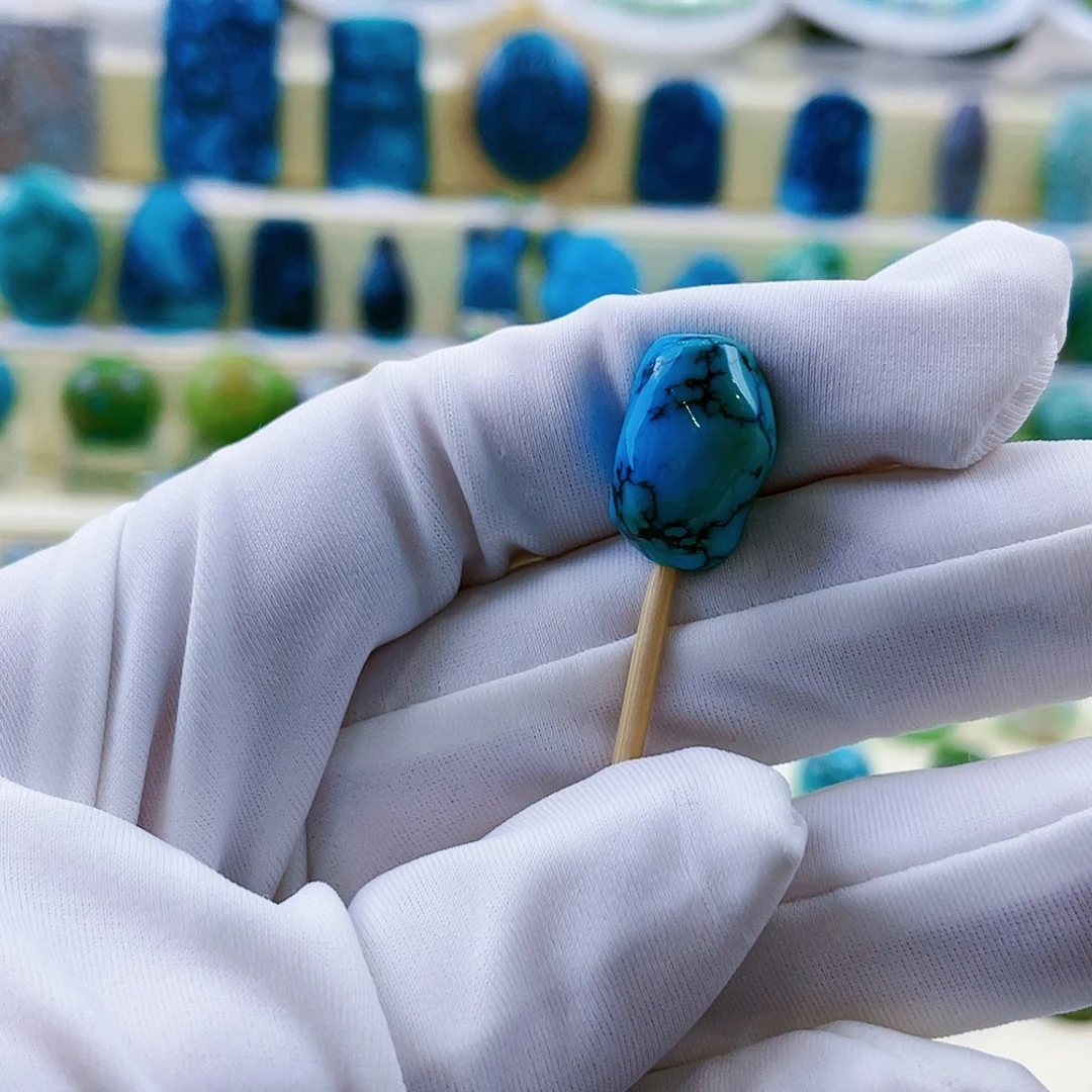 绿松石挂件18K金镶嵌