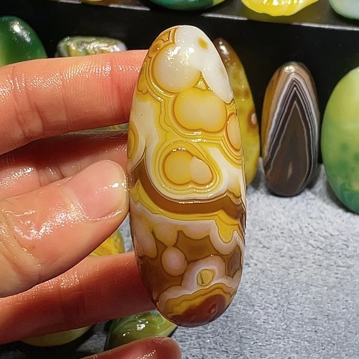 玛瑙/玉髓未镶嵌珠宝奇石