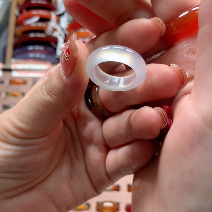 玛瑙/玉髓手链未镶嵌漳***妇