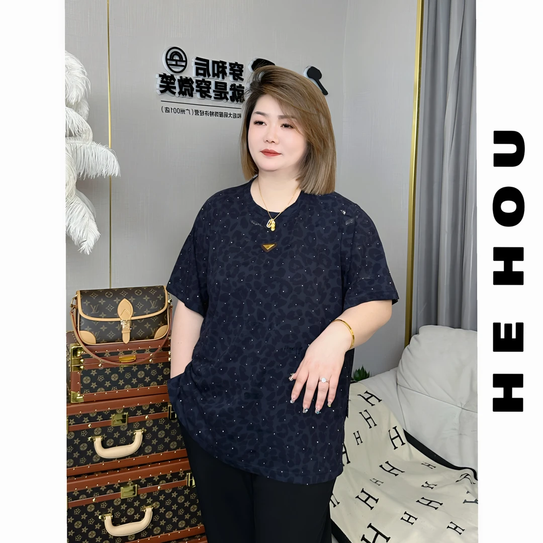 504530 和后大码 春夏显瘦豹纹烫钻时尚百搭休闲夏季设计师T恤