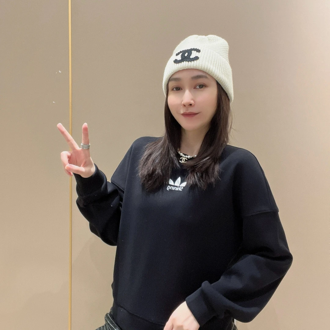 洋气时尚女装百搭轻奢秋季女装卫衣122303春秋长袖加厚宽松加绒