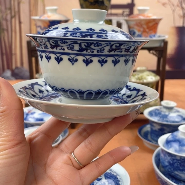 陶摆件青花宝相元宝盖碗