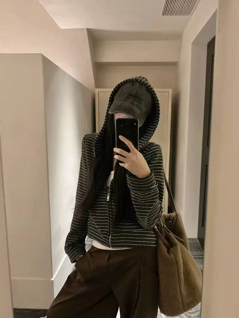 设计感撞色条纹连帽上衣