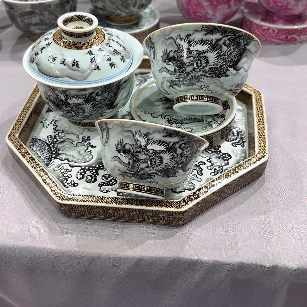 瓷片景德镇瓷器精品陈列