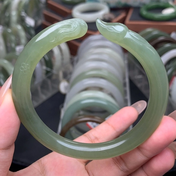 未镶嵌手镯和田玉5657