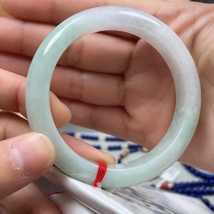 翡翠手镯未镶嵌缅甸A货 无裂
