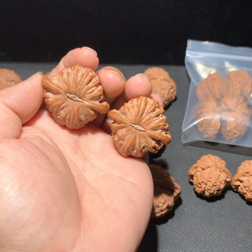 【闪购商品】把件文玩核桃M**王白狮子