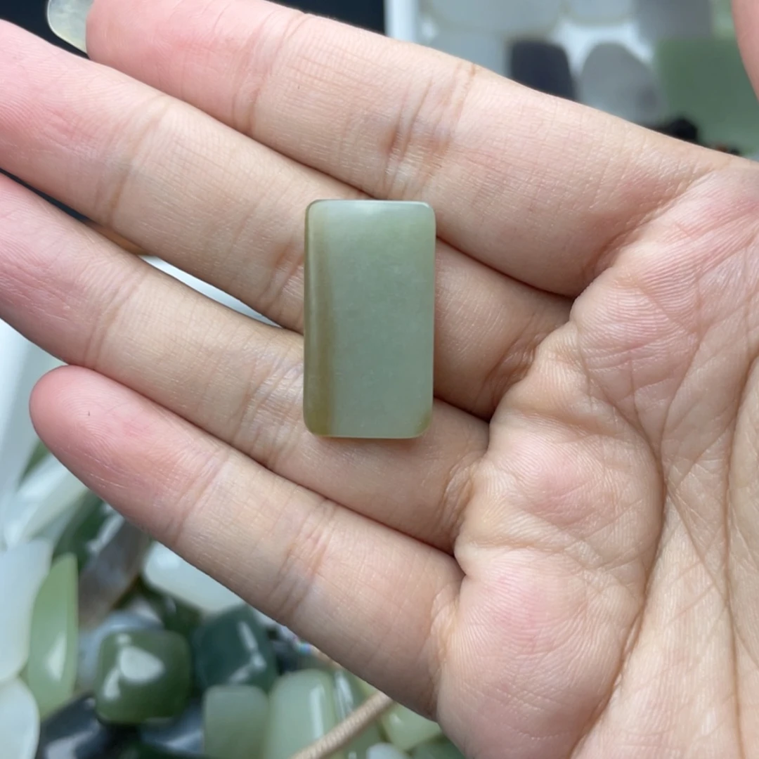 【闪购商品】和田玉未镶嵌颈饰董*