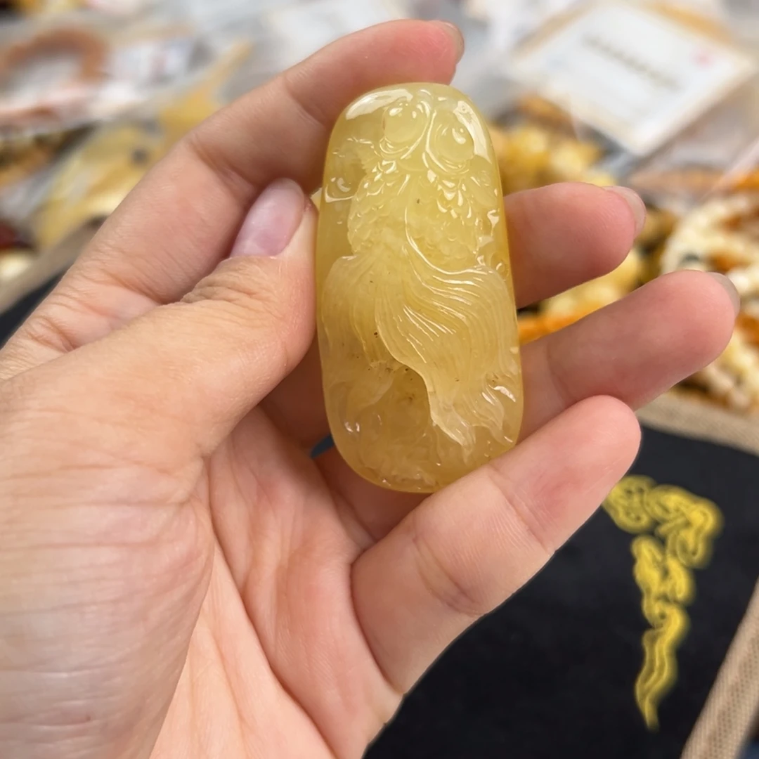 琥珀未镶嵌珠宝奇石
