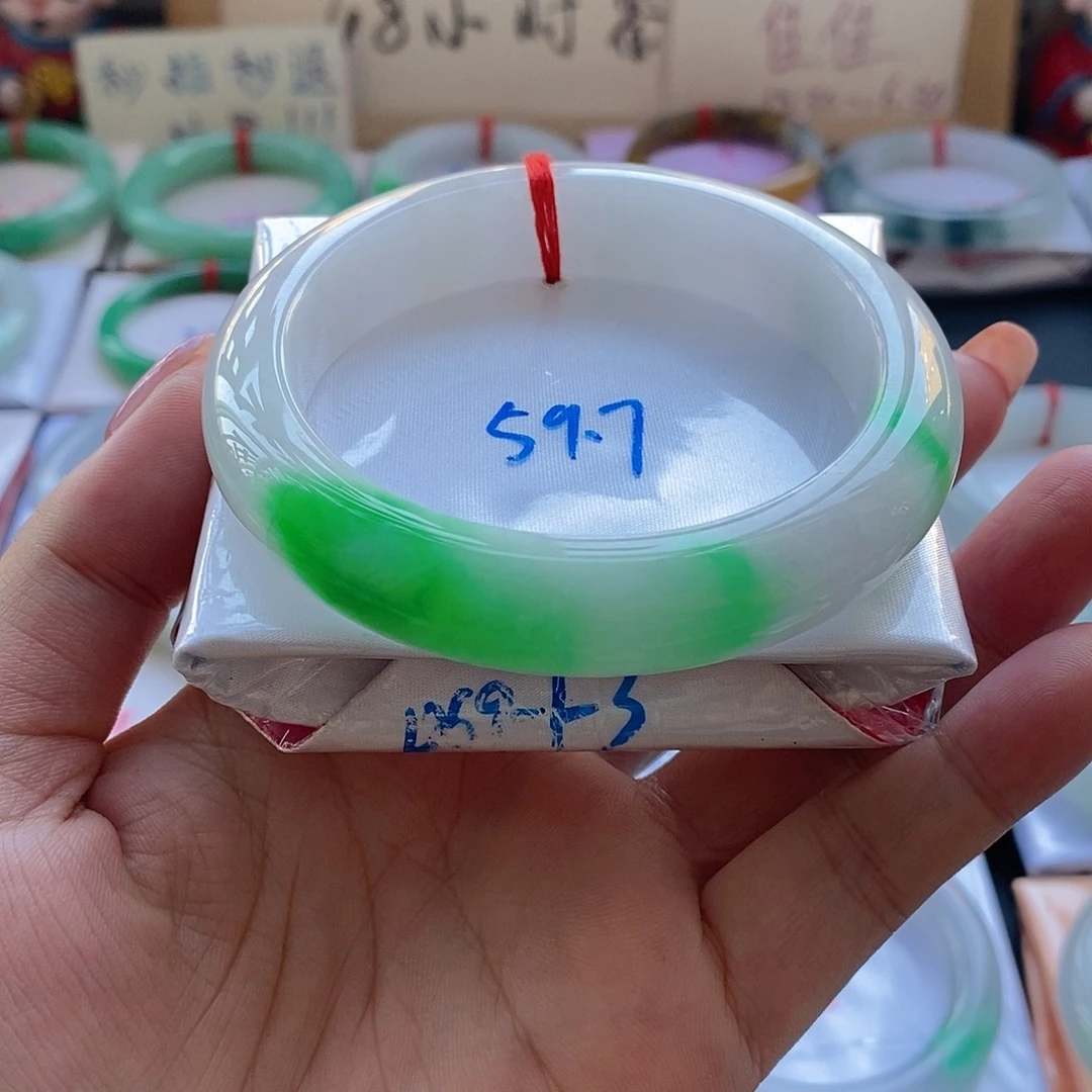 翡翠未镶嵌手镯4号强推