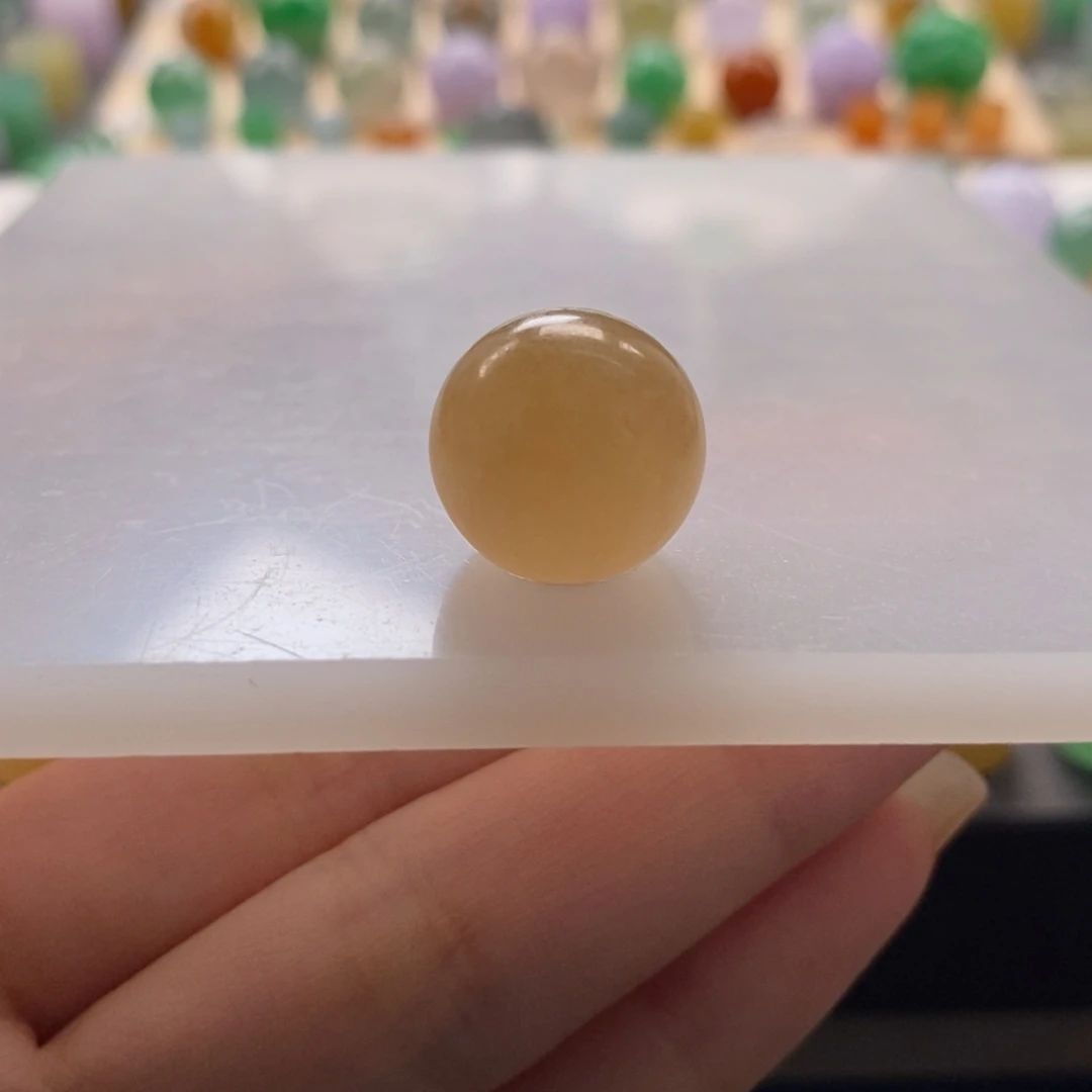 翡翠未镶嵌颈饰西柚圆珠卡14+