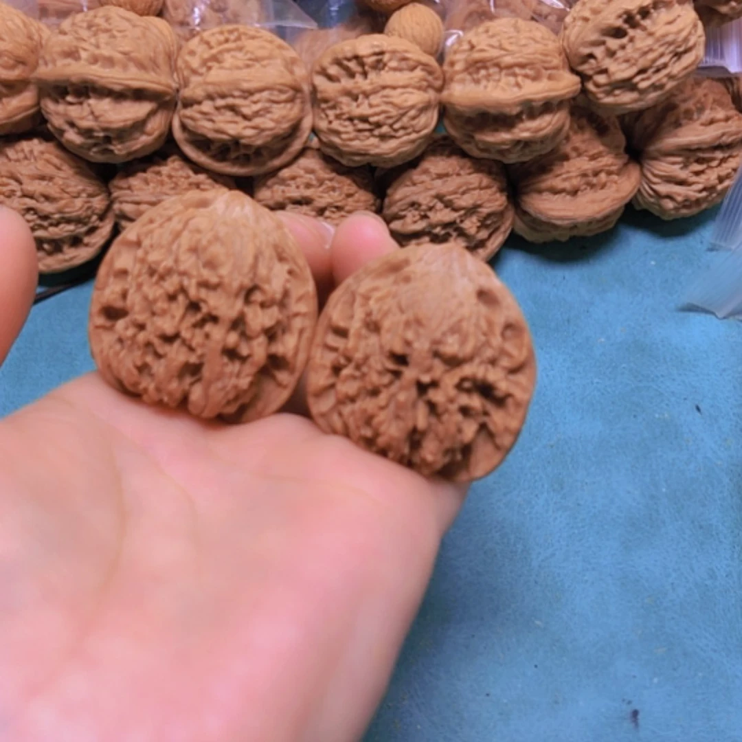 【闪购商品】把件核桃36满天星修尖