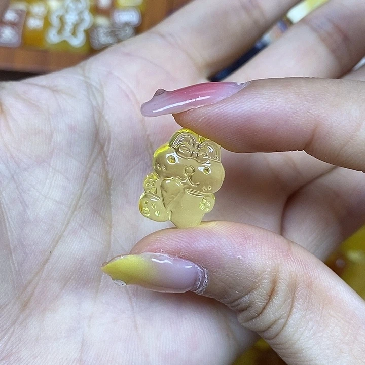 橄榄核吊坠小兔子80