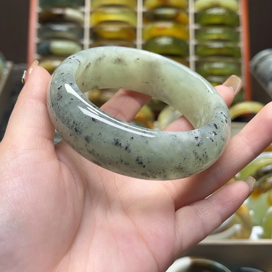 岫玉未镶嵌手镯63.4 圈口默认微瑕不退换