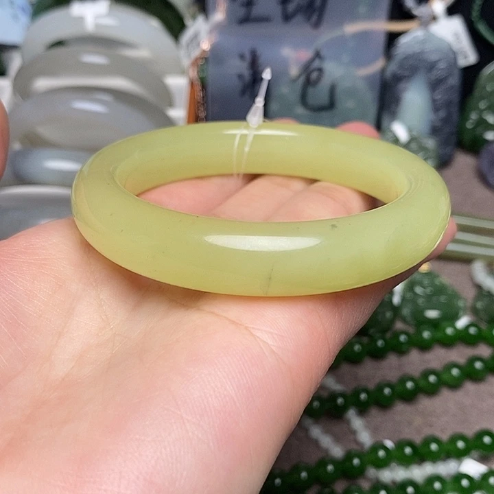 和田玉未镶嵌手镯57