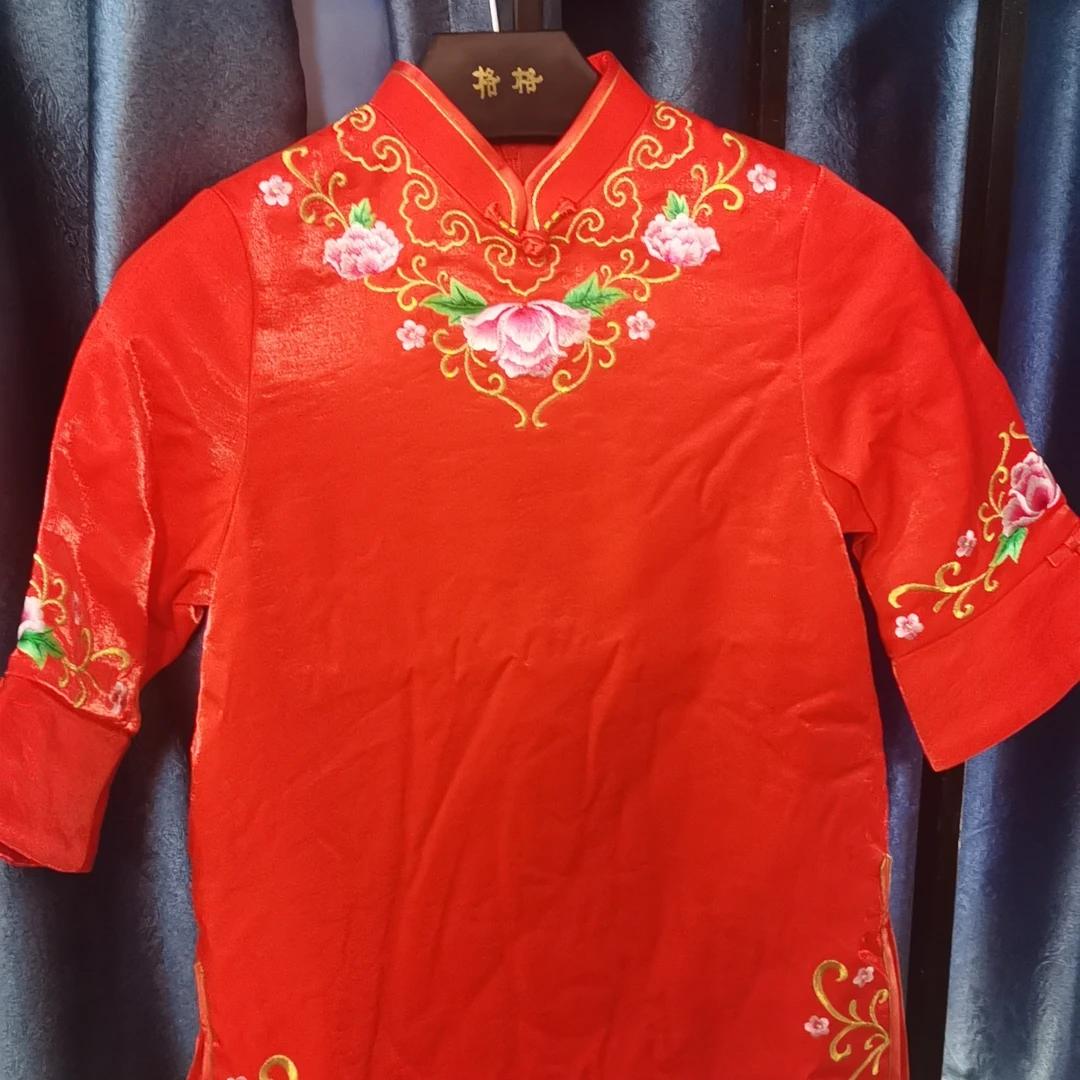 半袖女童古装女士红色刺绣喜庆上衣七分袖民族舞常规款长袖