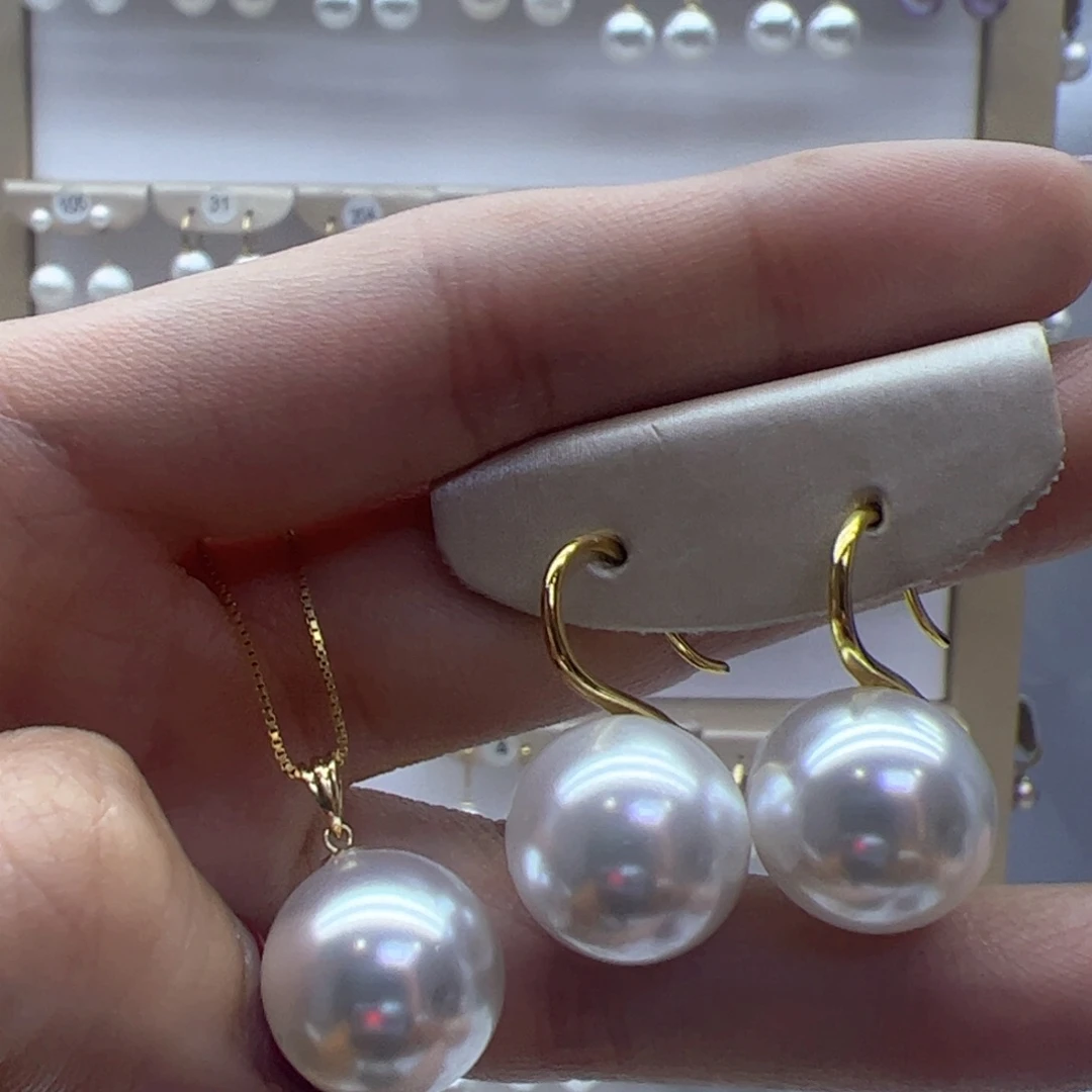 淡水珍珠吊坠(赠链)18K金镶嵌