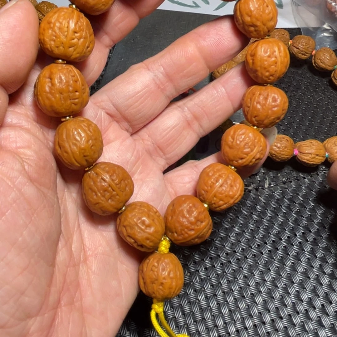 东***哥手串文玩核桃元宝