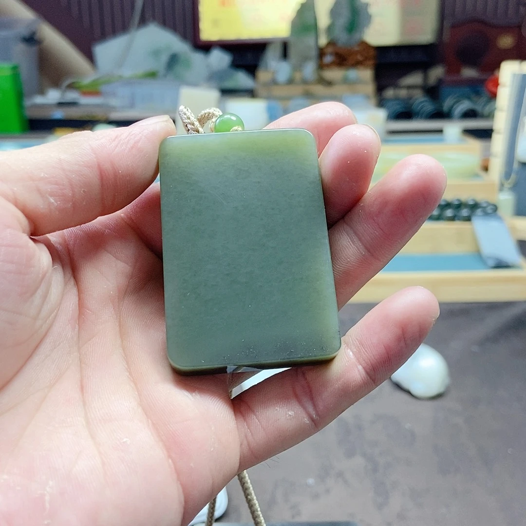 烤***子颈饰未镶嵌和田玉