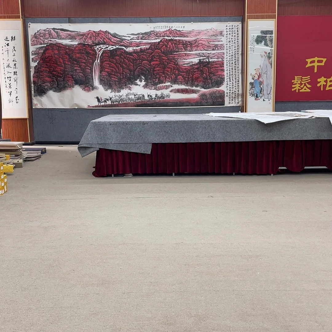 国画可口可乐杯。可口可乐公司在公司推出