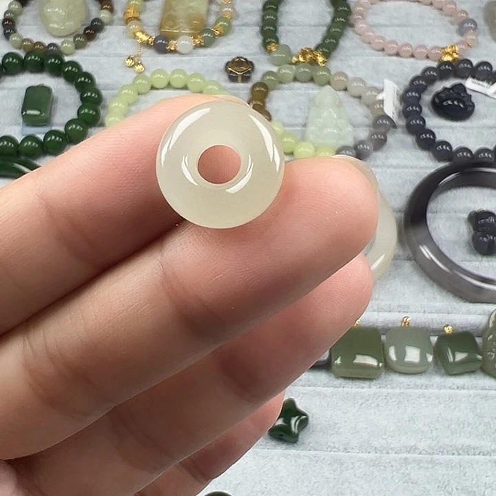 和田玉未镶嵌珠宝半成品