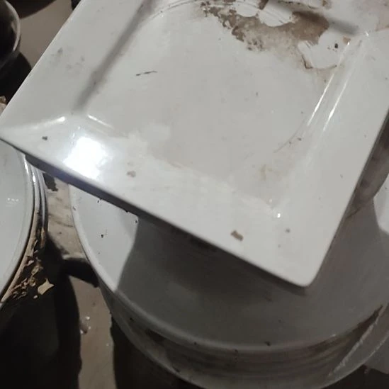 瓷正方盘，口径18.5