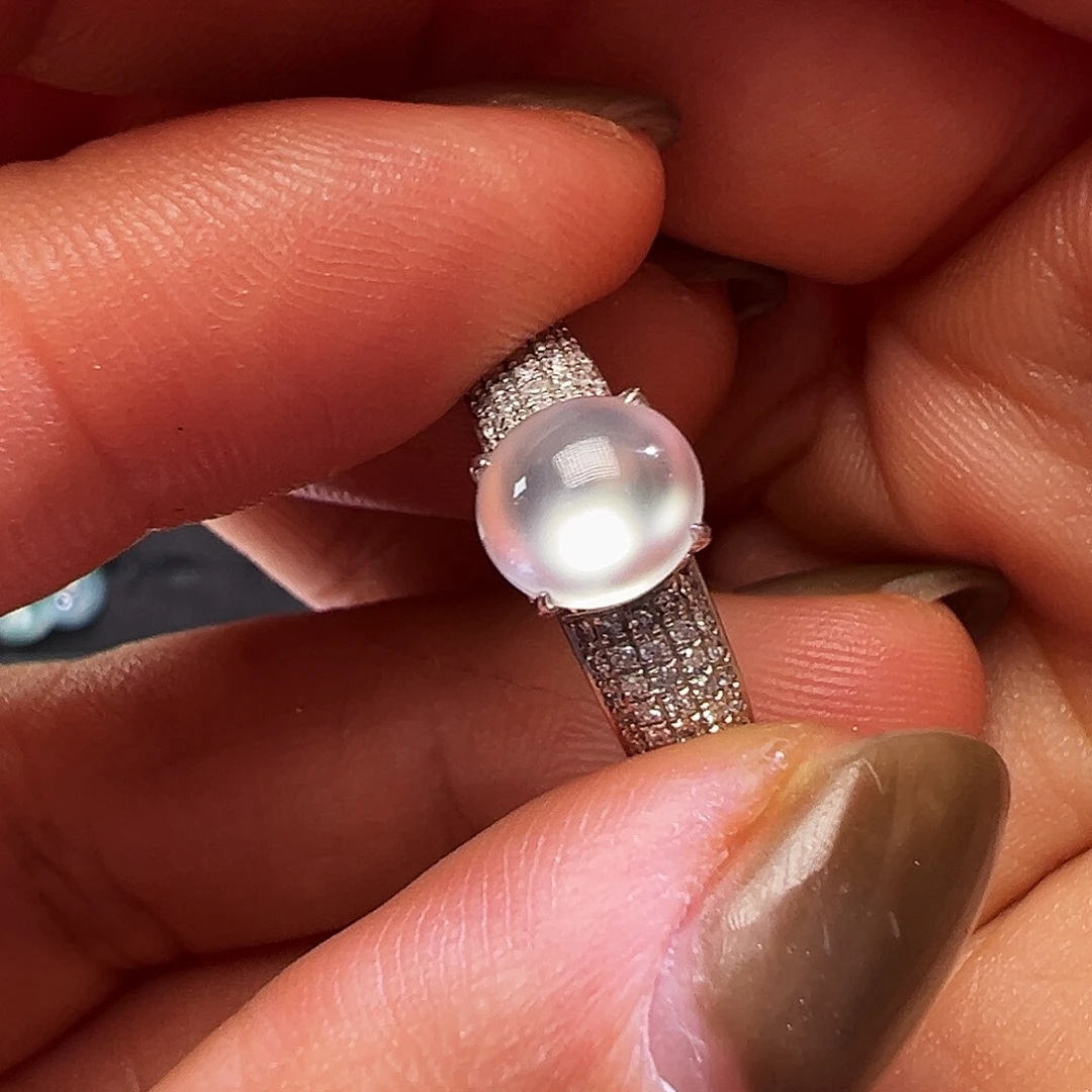 翡翠18K金镶嵌颈饰戒指