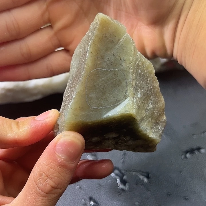 和田玉（糖玉）未镶嵌手镯