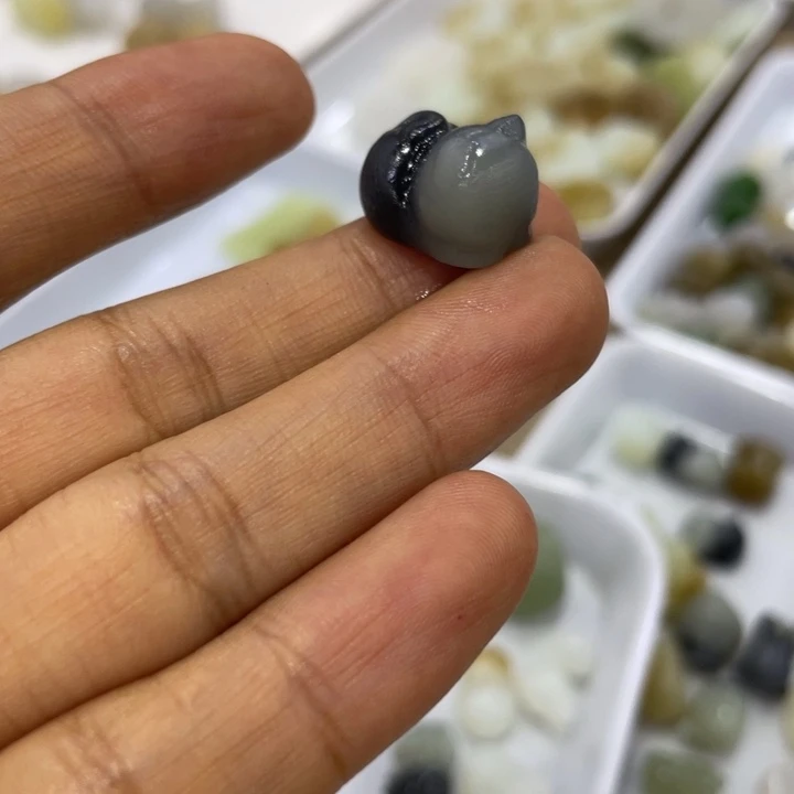 颈饰9K金镶嵌和田玉