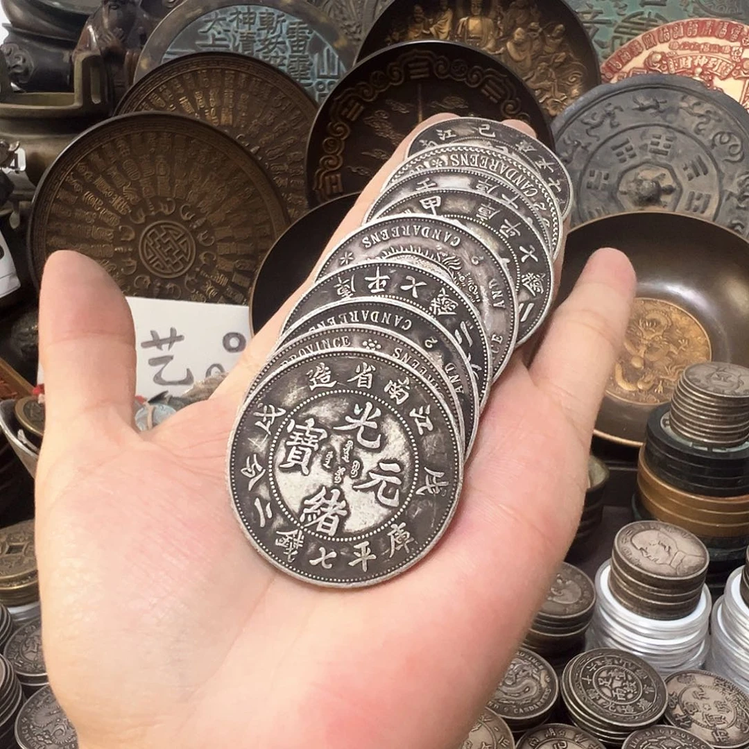 金属复古风格摆件