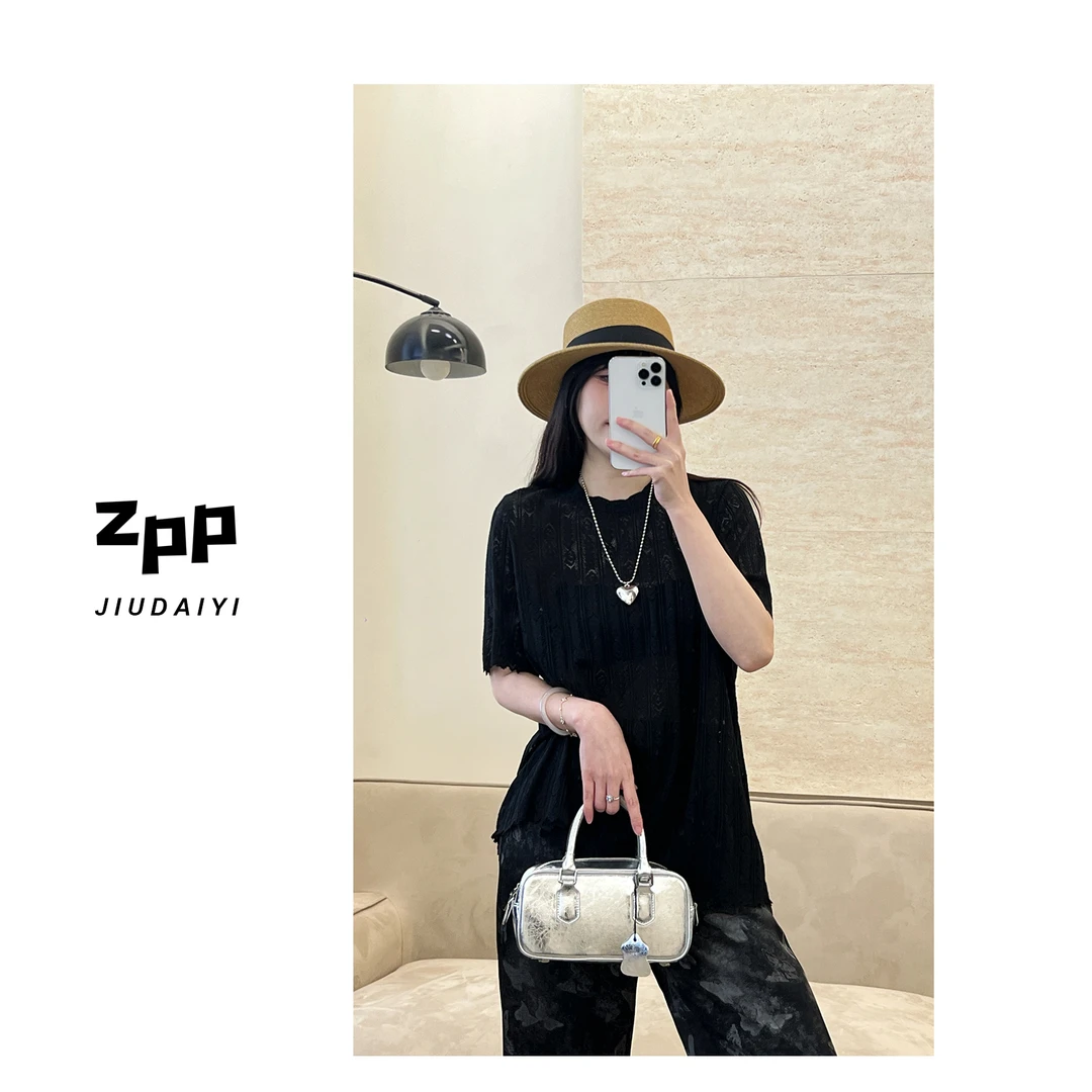 玖黛衣【慵懒时光】新款圆领镂空出色宽松显瘦短袖T恤TXP39669