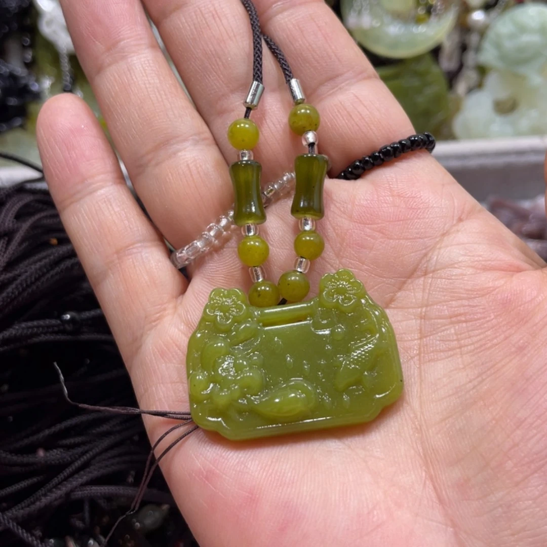 【闪购商品】岫玉颈饰未镶嵌9吊坠