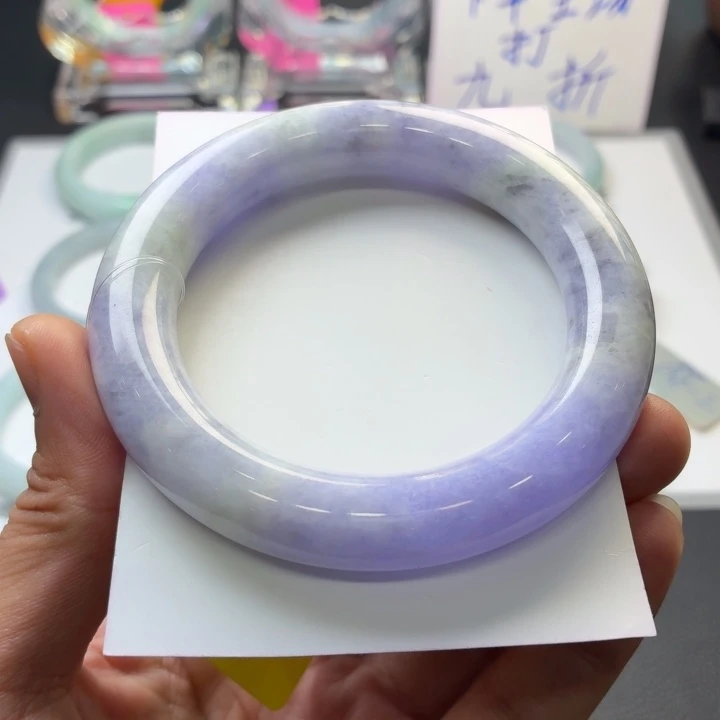 翡翠手镯未镶嵌翡翠手镯