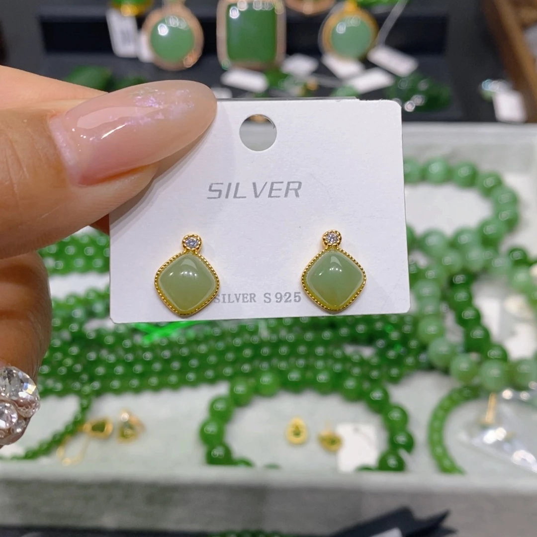 和田玉（碧玉）银S925镀金镶嵌耳饰