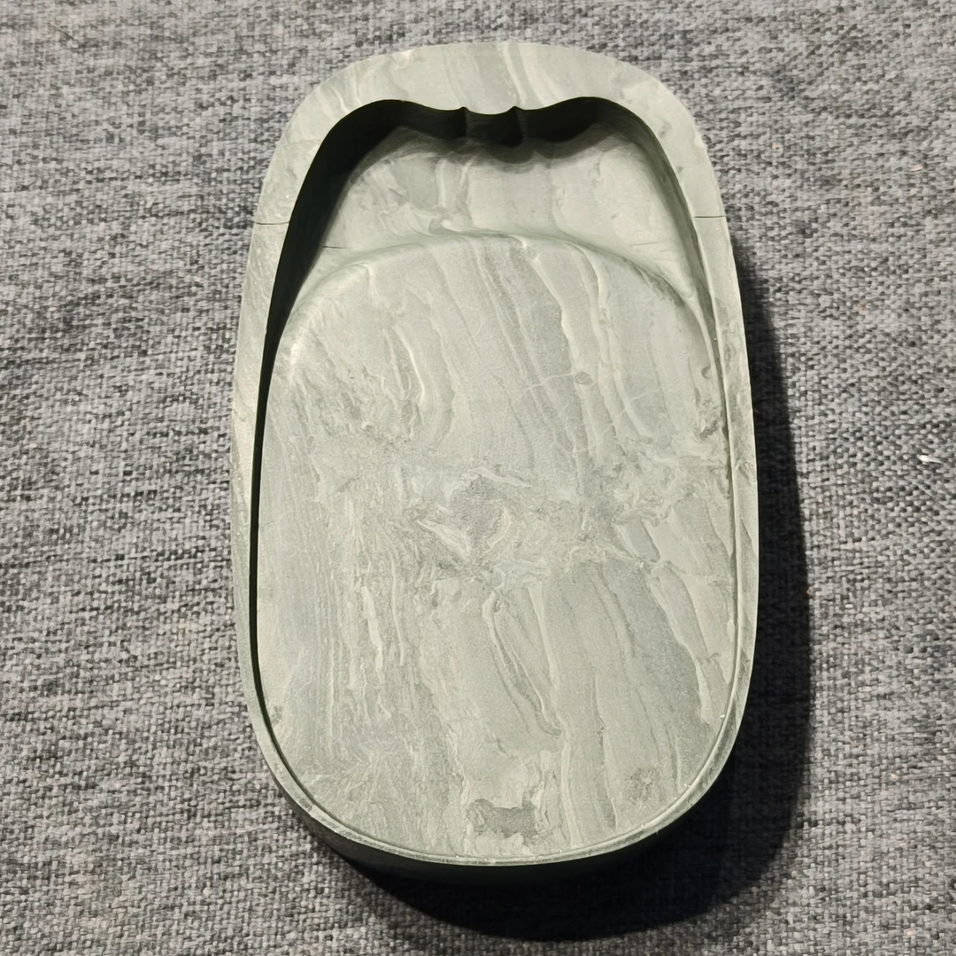 老坑洮砚，喇嘛崖老坑鸭头绿花池砚，尺寸12.5*7.5*2.2厘米