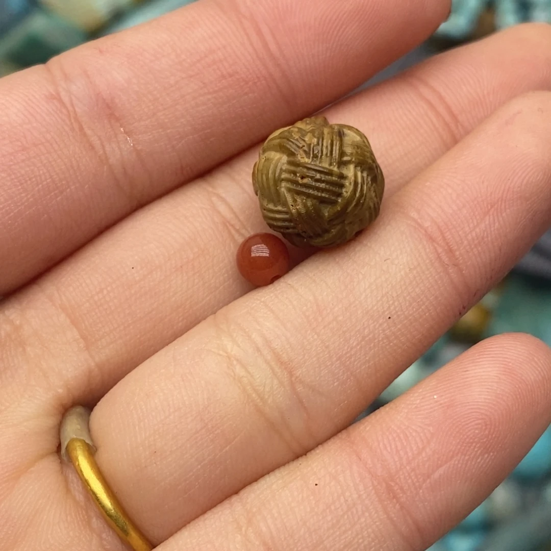 南红玛瑙未镶嵌珠宝奇石