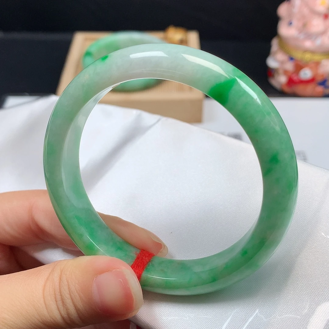 翡翠未镶嵌手镯1802