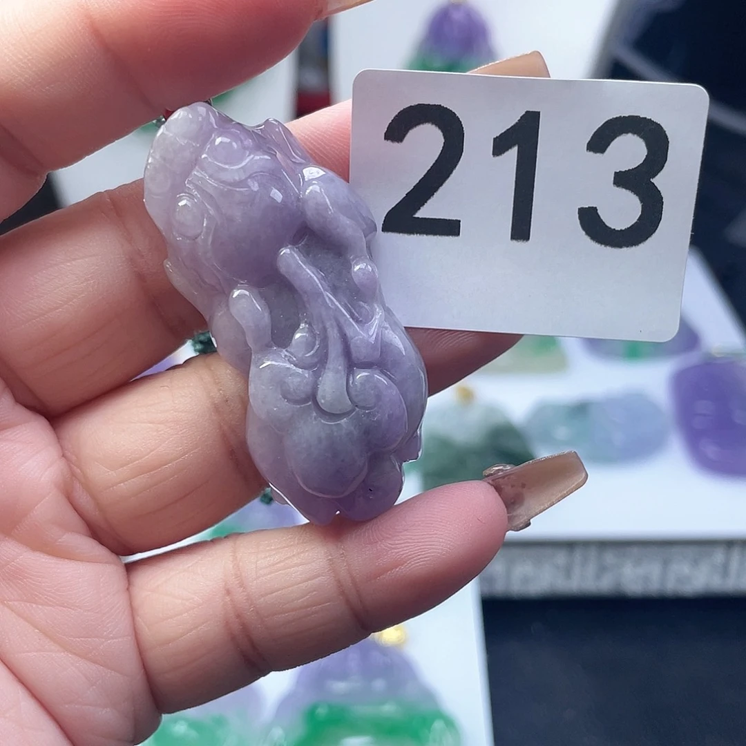 翡翠吊坠(赠链)未镶嵌