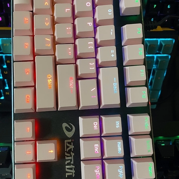 8新网吧同款有线机械键盘