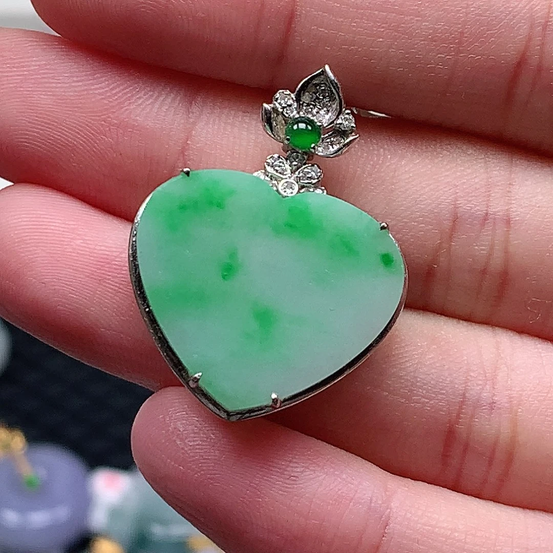 颈饰18K金镶嵌翡翠翡翠吊坠